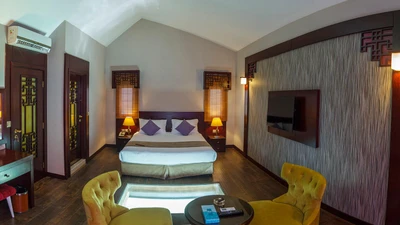 Toranj Hotel