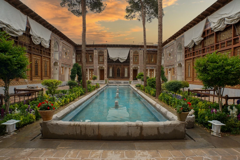Sarhang Palace Hotel