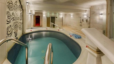 Kiana Hotel
