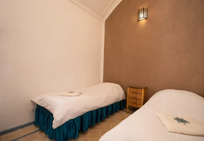 Baba Afzal Hotel