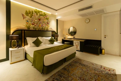 Chaharbagh Hotel