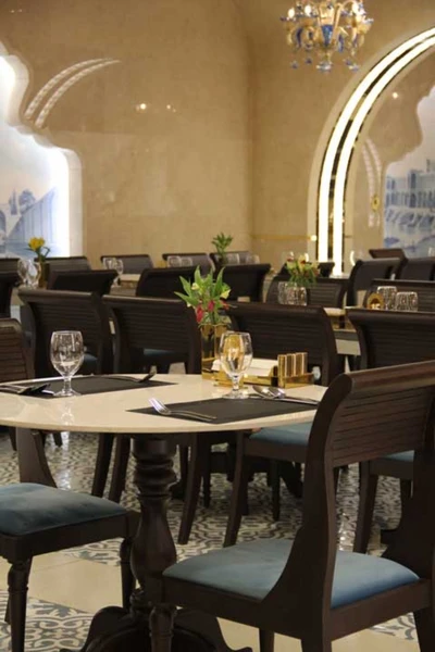 Chaharbagh Hotel