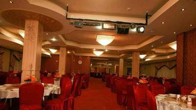 Parsia Grand Hotel