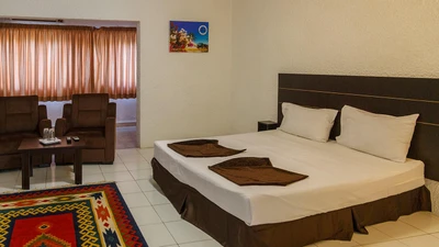 Goldis Hotel