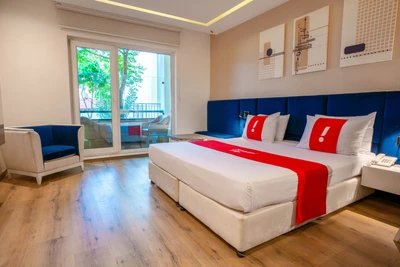 Parsian Evin Hotel
