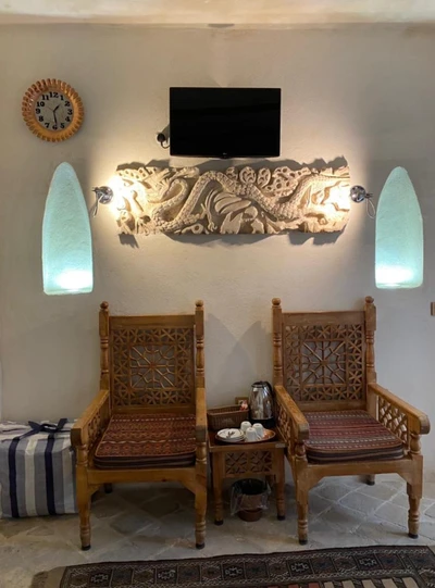 Dadamaan Traditional Hotel