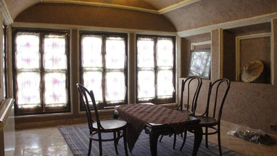 Khaneh Seneek Traditional Hotel
