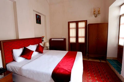 Mandegar House