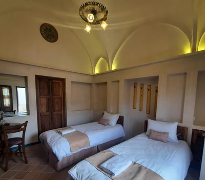 Ashkoob Traditional Hotel