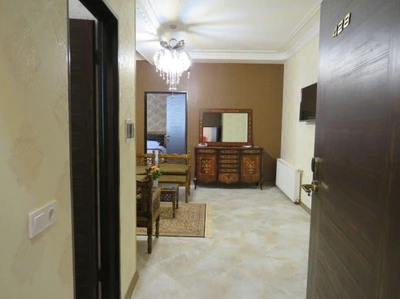 Kourosh Hotel