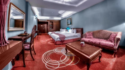 Shiraz Grand Hotel