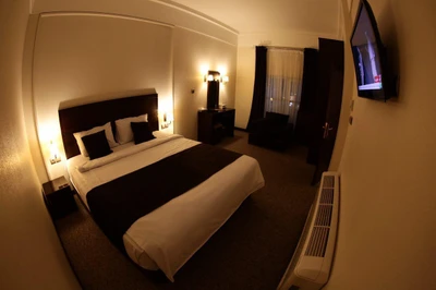 Javaher Shargh Hotel