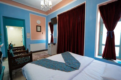 Hatef Traditional Guesthouse