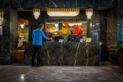 Laleh Hotel