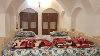 Sayeh Saray hostel