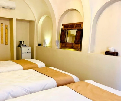 Ashkoob Traditional Hotel