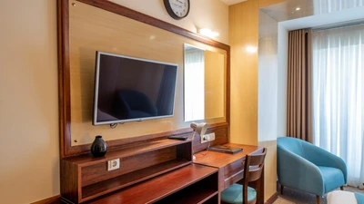 Shirazis Hotel