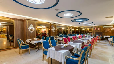 Parsian Ali-Qapu Hotel