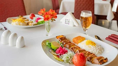 Eskan Alvand Hotel
