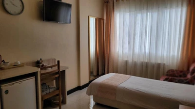 Zanjan Sepid Hotel