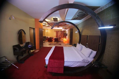 Ferdowsi Grand Hotel