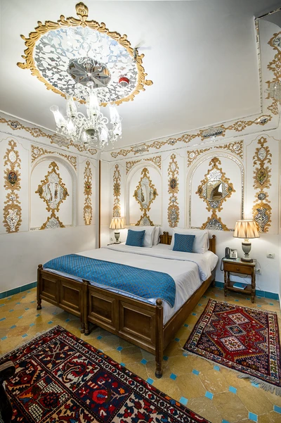 Ghasr Monshi Hotel