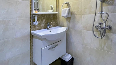 Hadis Hotel