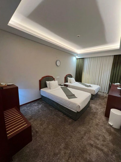 Qasr-Al-Ziafat Hotel