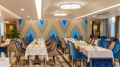 Laleh Park Hotel