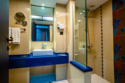 Parsian Enghelab Hotel