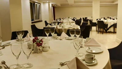 Arg Jadid Hotel