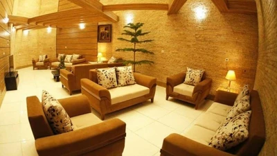Nasir Al Molk Hotel