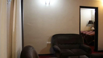 Parsia Grand Hotel