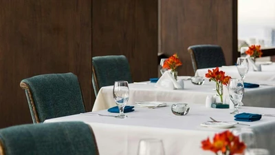 Eskan Alvand Hotel