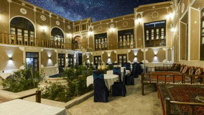 Firoozeh Traditional Hotel
