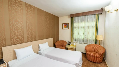 Parsian Ali-Qapu Hotel
