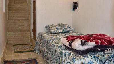 Sayeh Saray hostel