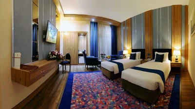 Pardisan Hotel
