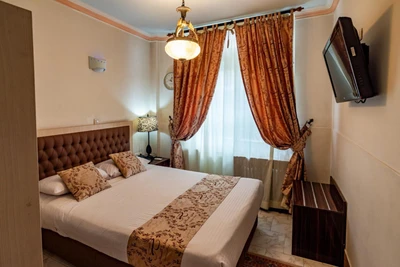 Golestan Hotel