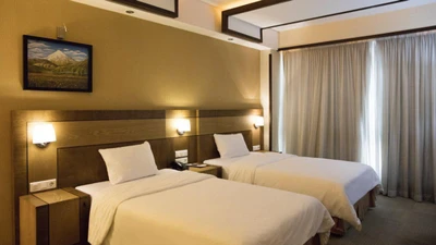 Simorgh Hotel