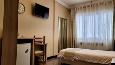 Zanjan Sepid Hotel