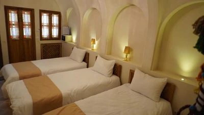 Ashkoob Traditional Hotel