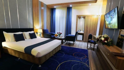 Pardisan Hotel