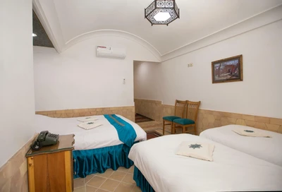 Baba Afzal Hotel