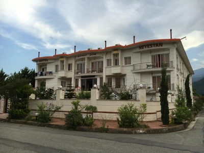 Neyestan Apartment Hotel