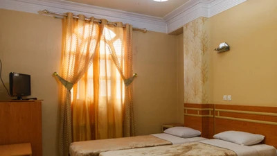 Sepahan Hotel
