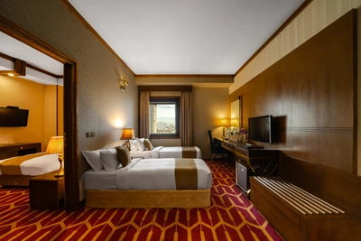 Darvishi Hotel