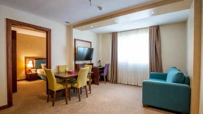 Shirazis Hotel