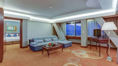 Shiraz Grand Hotel
