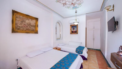 Sunrise Traditional Hotel